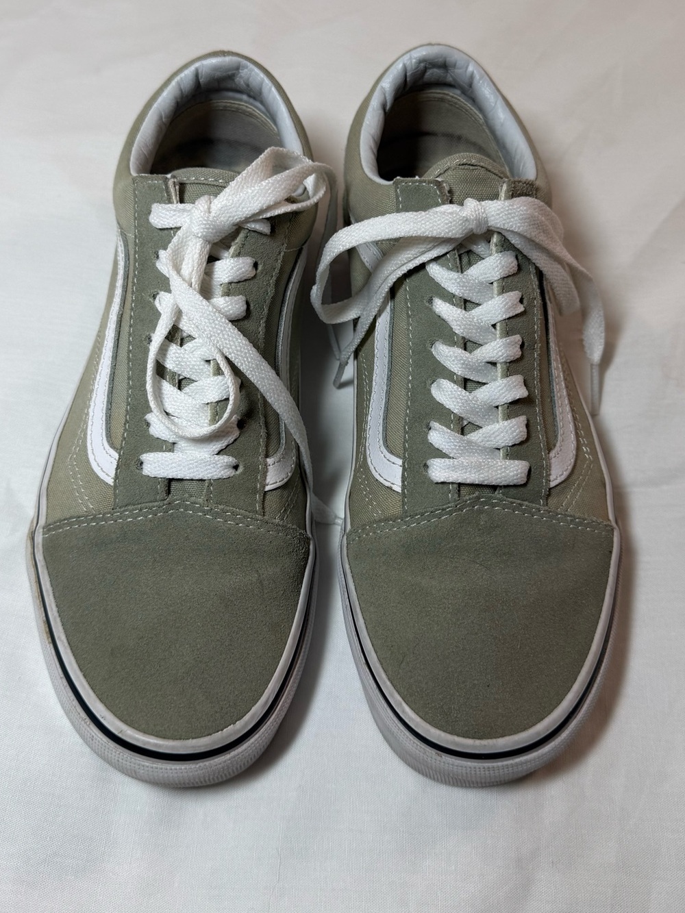 Vans Unisex Low-Top Sneakers in Sage Green and White
